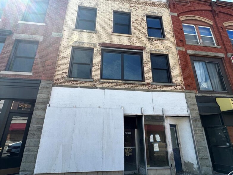 252 Main St, Johnson City, NY for lease - Primary Photo - Image 1 of 1