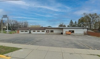 More details for 674 W Mulberry St, West Baraboo, WI - Retail for Lease