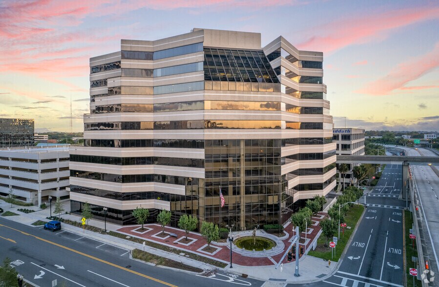 1200 Riverplace Blvd, Jacksonville, FL à louer - Photo du bâtiment - Image 1 de 17