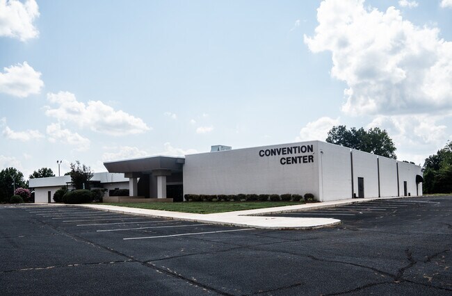 More details for 2703 Ramada Rd, Burlington, NC - Retail for Lease