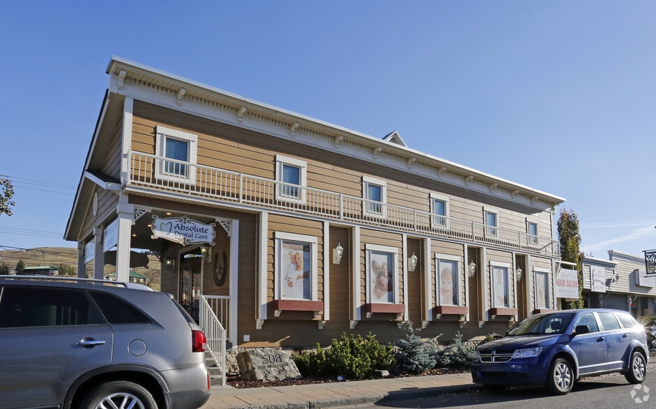 508 1st St E, Cochrane, AB for lease - Building Photo - Image 3 of 5