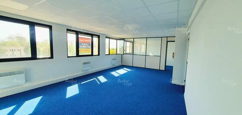 14 B Rue Pierre De Coubertin, Dijon for lease - Interior Photo - Image 3 of 6