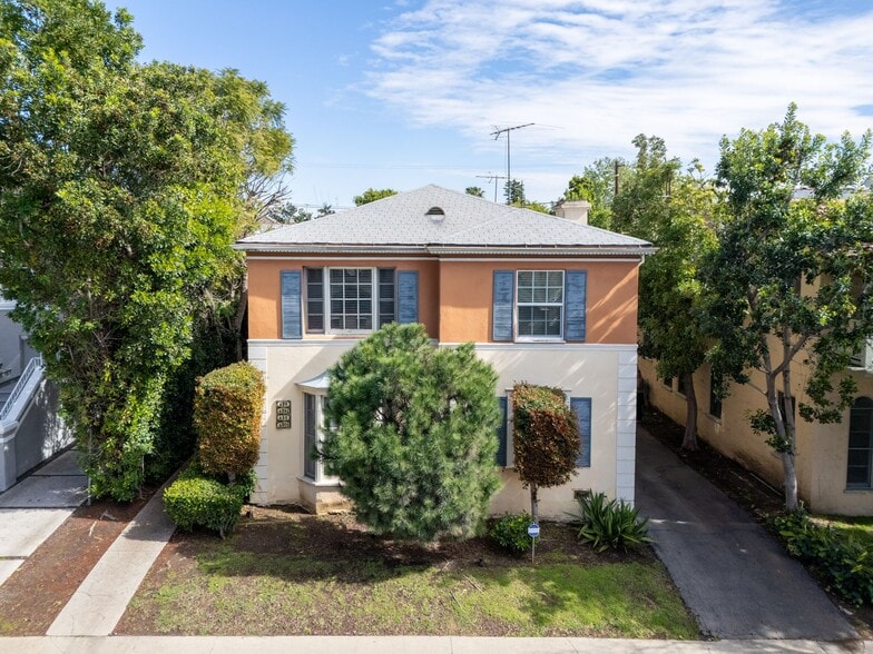 428 N Genesee Ave, Los Angeles, CA à vendre - Photo du bâtiment - Image 2 de 24