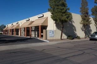 1746 E Madison St, Phoenix AZ - Entrepôt