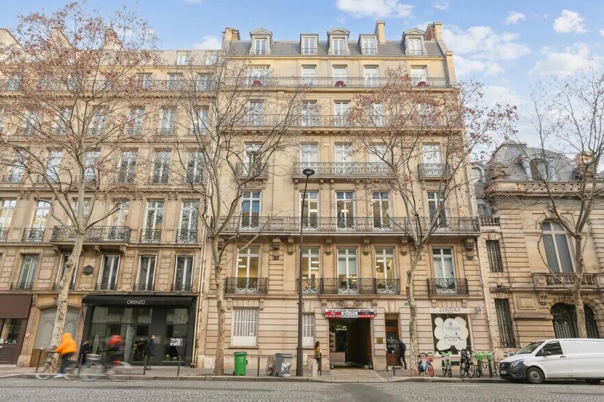 160 Boulevard Haussmann, Paris à louer - Photo du bâtiment - Image 2 de 15