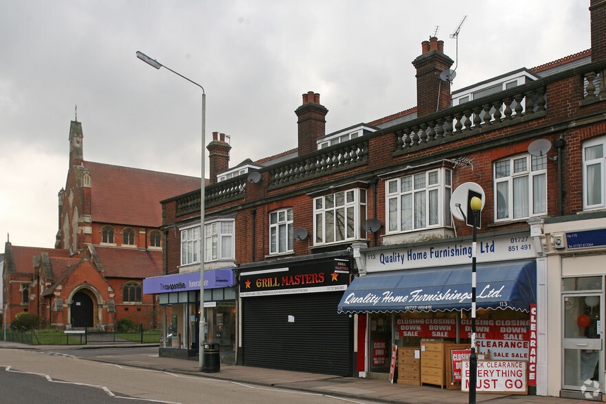 111 Hatfield Rd, St Albans for lease - Primary Photo - Image 1 of 4