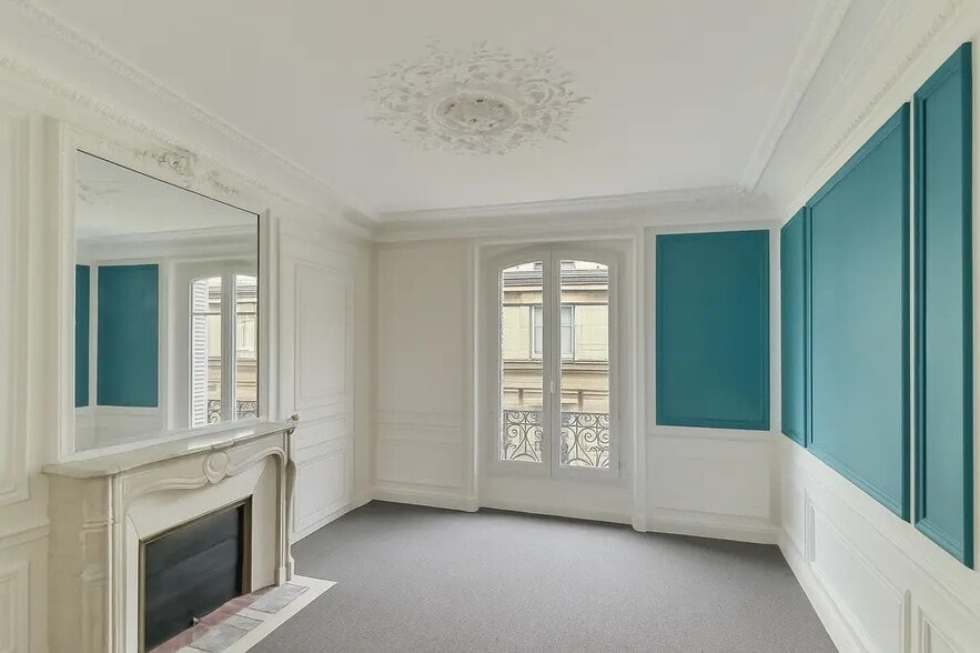 Office in Paris for lease - Building Photo - Image 3 of 11