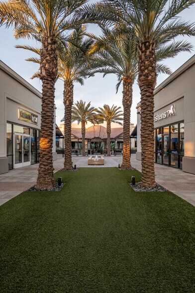 7001 N Scottsdale Rd, Scottsdale, AZ à louer - Photo du bâtiment - Image 2 de 26