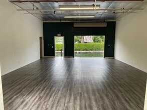 504 E Alvarado St, Fallbrook, CA à louer Photo intérieure- Image 1 de 9