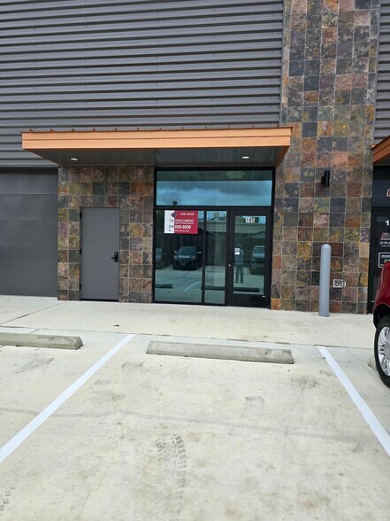 9850 Huebner Rd, San Antonio, TX à louer - Photo du bâtiment - Image 2 de 21