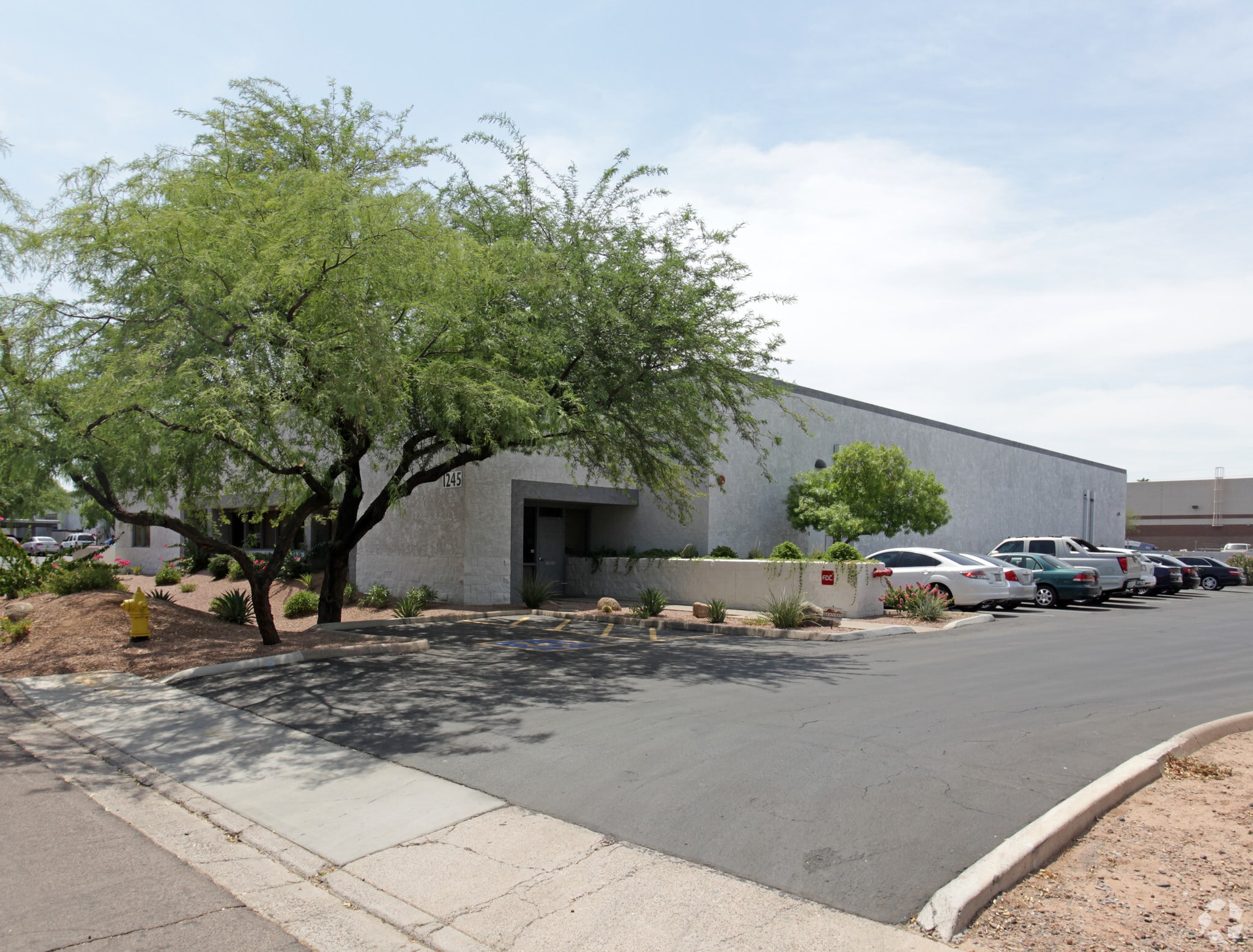 1245 W Geneva Dr, Tempe, AZ for lease Primary Photo- Image 1 of 4