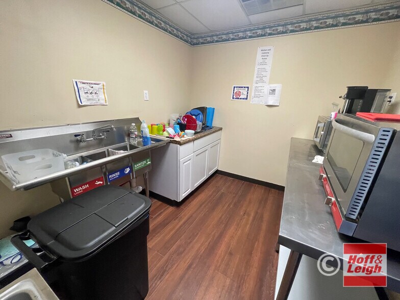 2254 Locust St SW, Canal Fulton, OH à vendre - Photo intérieure - Image 3 de 10