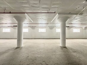 441 E Market St, York, PA for lease Interior Photo- Image 1 of 4