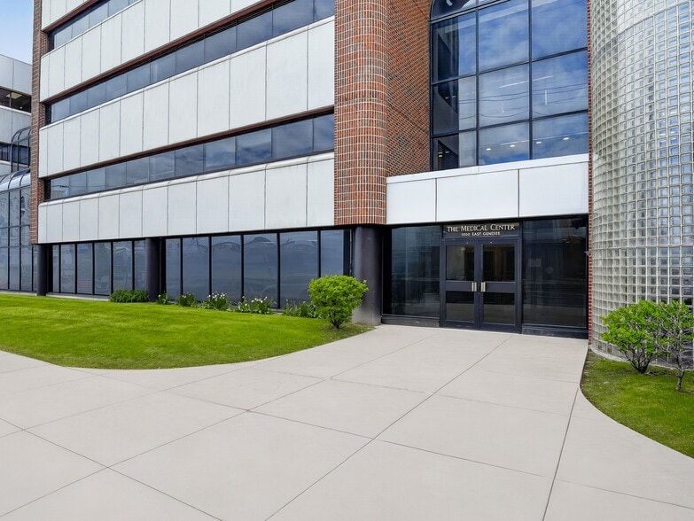 1000 E Genesee St, Syracuse, NY for lease - Building Photo - Image 1 of 17