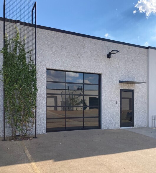 17811 Davenport Rd, Dallas, TX à louer - Photo du bâtiment - Image 2 de 5