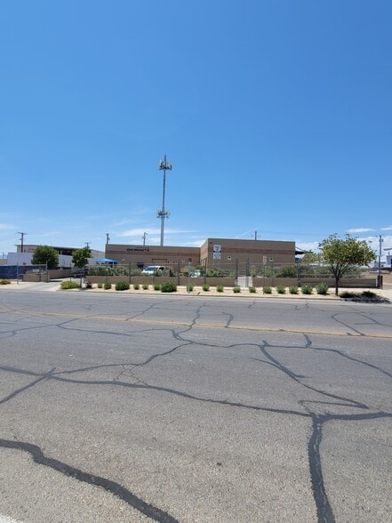 801 Pendale Rd, El Paso, TX for sale - Building Photo - Image 3 of 83