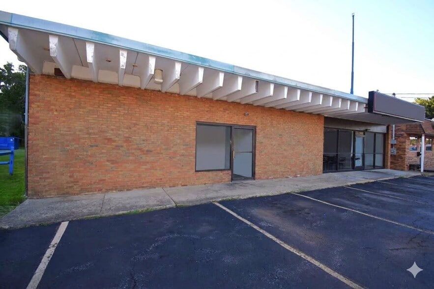 1305 S Raccoon Rd, Youngstown, OH for lease - Building Photo - Image 2 of 12