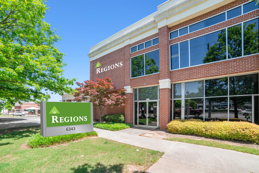 6343 Roswell Rd NE, Sandy Springs, GA à vendre - Photo du bâtiment - Image 2 de 9