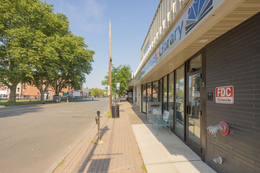 75 E Central Ave, Pearl River, NY for sale - Building Photo - Image 3 of 26
