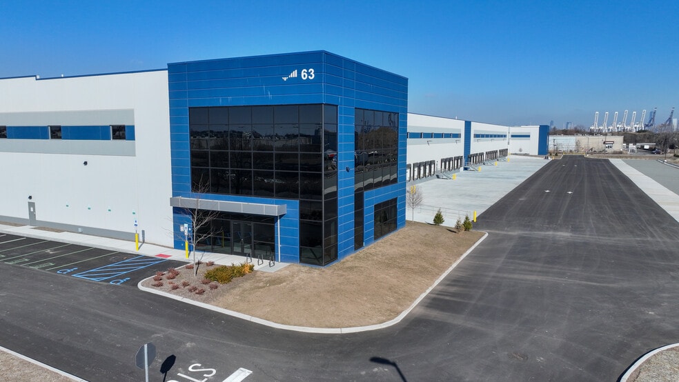 63 Hook Rd, Bayonne, NJ for lease - Building Photo - Image 2 of 8