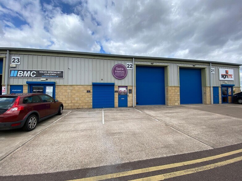 Industriel dans Deerhurst à louer - Photo du bâtiment - Image 2 de 2