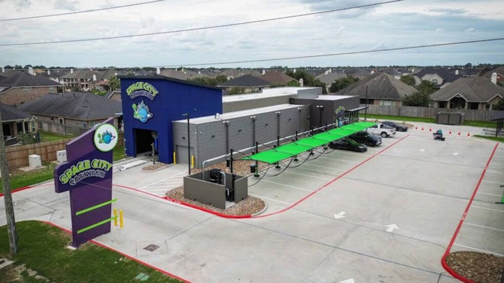 17955 Huffmeister Rd, Cypress, TX for sale - Building Photo - Image 1 of 2