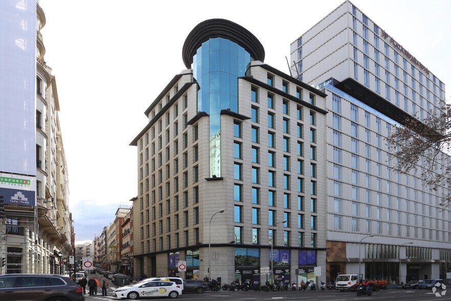 Calle de Leganitos, 47, Madrid, Madrid à louer - Photo du bâtiment - Image 2 de 9