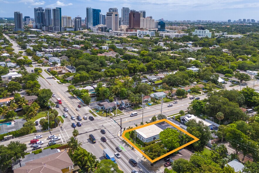 330 Davie Blvd, Fort Lauderdale, FL à vendre - Photo du bâtiment - Image 2 de 18