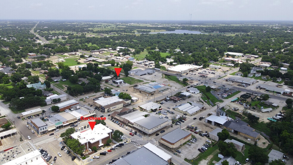 207 Cottonwood st, Madisonville, TX for sale - Building Photo - Image 3 of 25