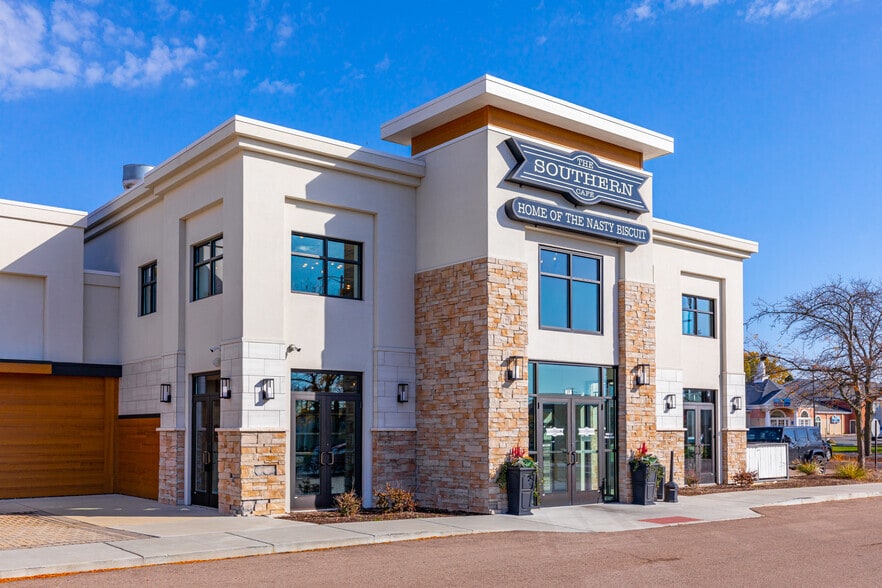 1534-1590 E Main St, St Charles, IL for lease - Building Photo - Image 3 of 4