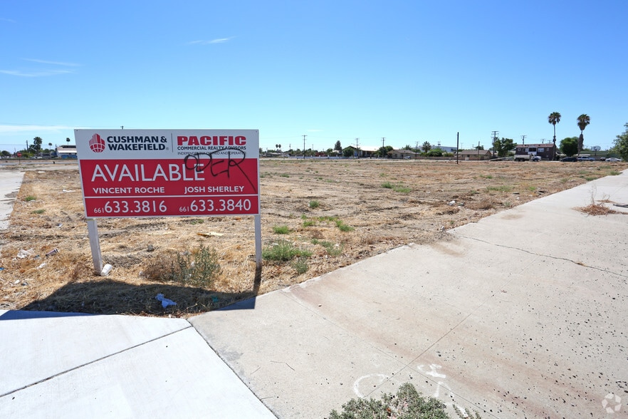 908 Fremont St, Delano, CA for sale - Primary Photo - Image 1 of 4