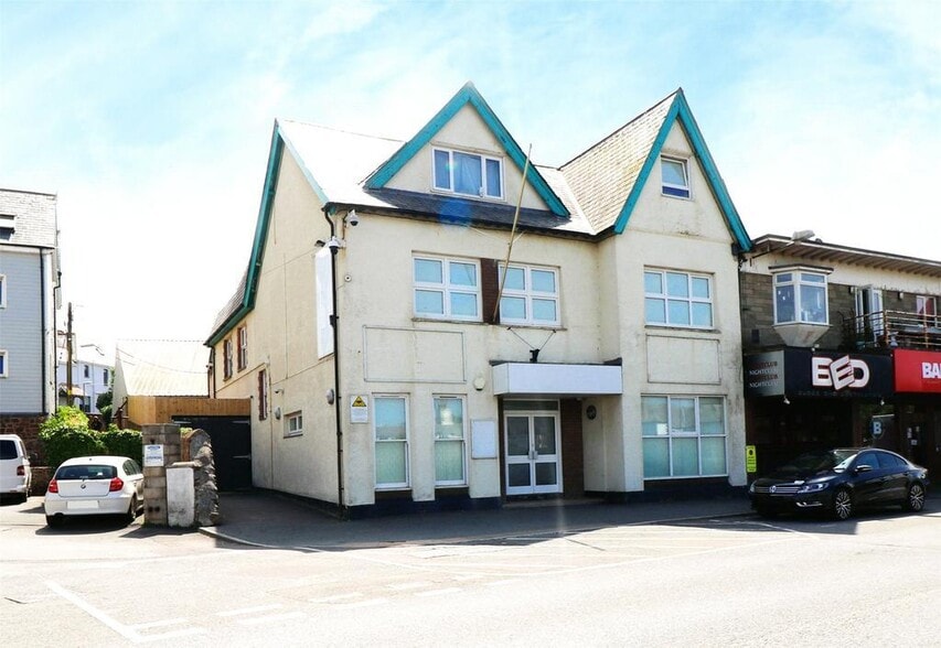 35 The Strand, Bude for sale - Building Photo - Image 2 of 23