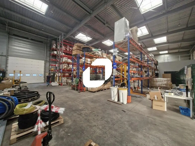 Flex in Bussy-Saint-Martin for sale - Interior Photo - Image 3 of 11