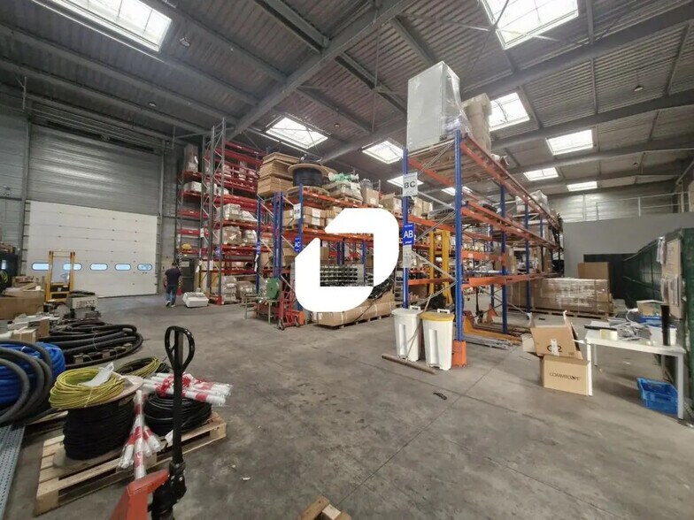 Local d'activités dans Bussy-Saint-Martin à vendre - Photo intérieure - Image 3 de 11