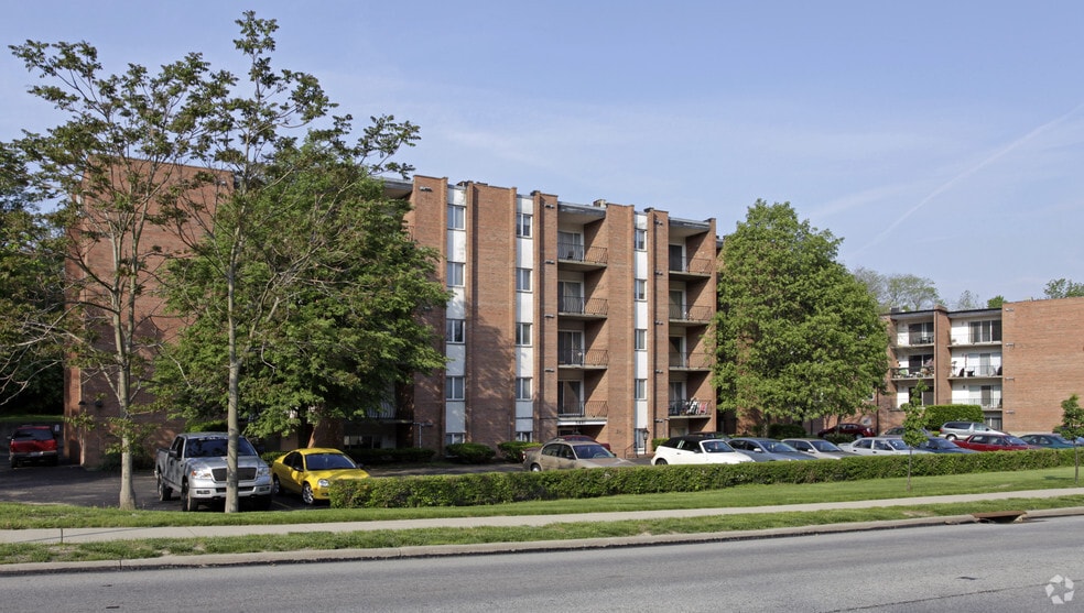 5473-5491 Beechmont Ave, Cincinnati, OH for sale - Building Photo - Image 2 of 2
