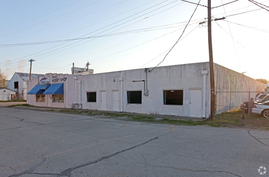 115 Strickland Plz, Irving, TX for sale - Building Photo - Image 2 of 20