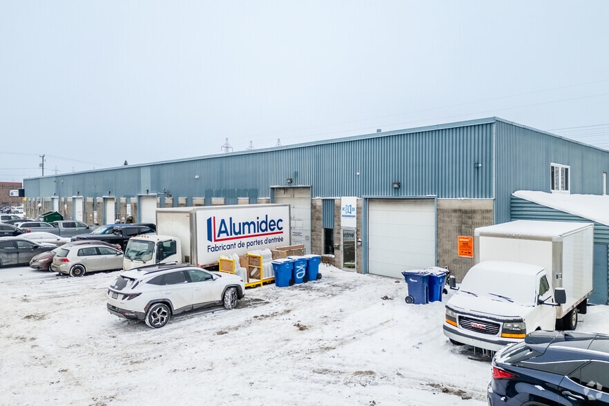 1580-1600 Boul Saint-Elzéar O, Laval, QC for sale - Building Photo - Image 3 of 6