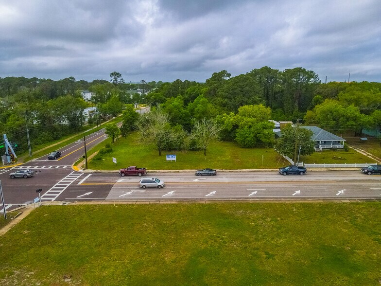 1127 S 14th St, Fernandina Beach, FL à louer - Photo du bâtiment - Image 3 de 7