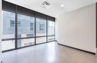 3001 Brighton Blvd, Denver, CO for lease Interior Photo- Image 1 of 5