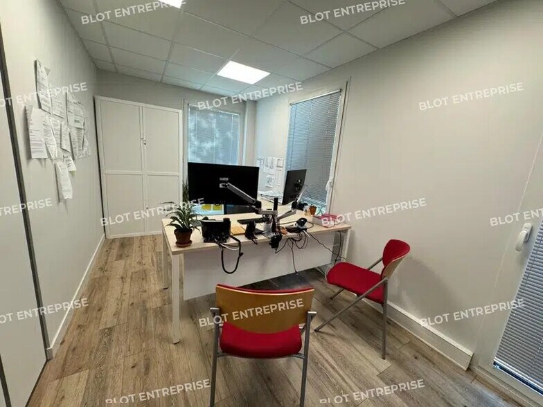 35 Boulevard Albert Einstein, Nantes à vendre - Photo du bâtiment - Image 3 de 13