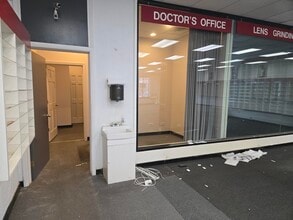 3711 W Lawrence Ave, Chicago, IL à louer Photo intérieure- Image 2 de 8