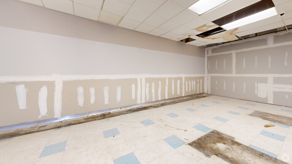 1955 1st Ave, New York, NY for lease - Matterport 3D Scan - Image 3 of 6