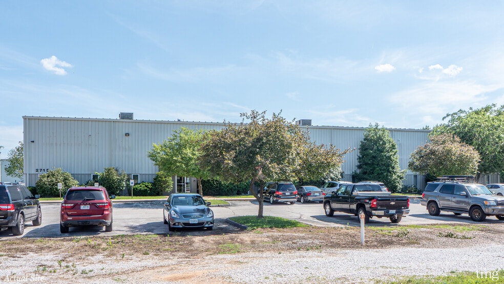 2715 N Airport Commerce Ave, Springfield, MO for sale - Building Photo - Image 2 of 5