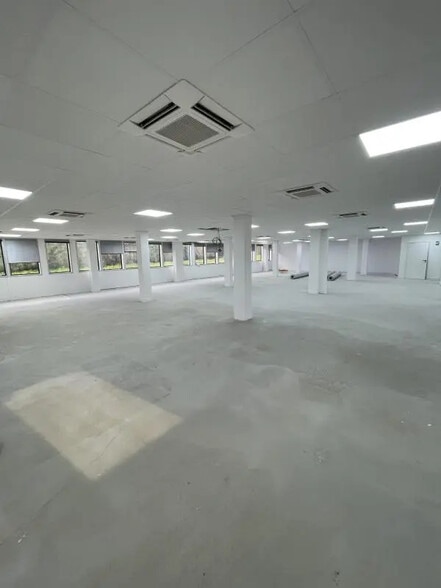 Commerce de détail dans Malakoff à louer - Photo intérieure - Image 1 de 12