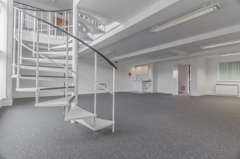 Woodlands, Bradley Stoke à louer Photo du bâtiment- Image 1 de 3