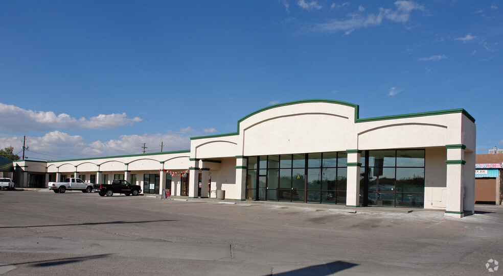 7595 North Loop Dr, El Paso, TX for lease - Primary Photo - Image 1 of 3