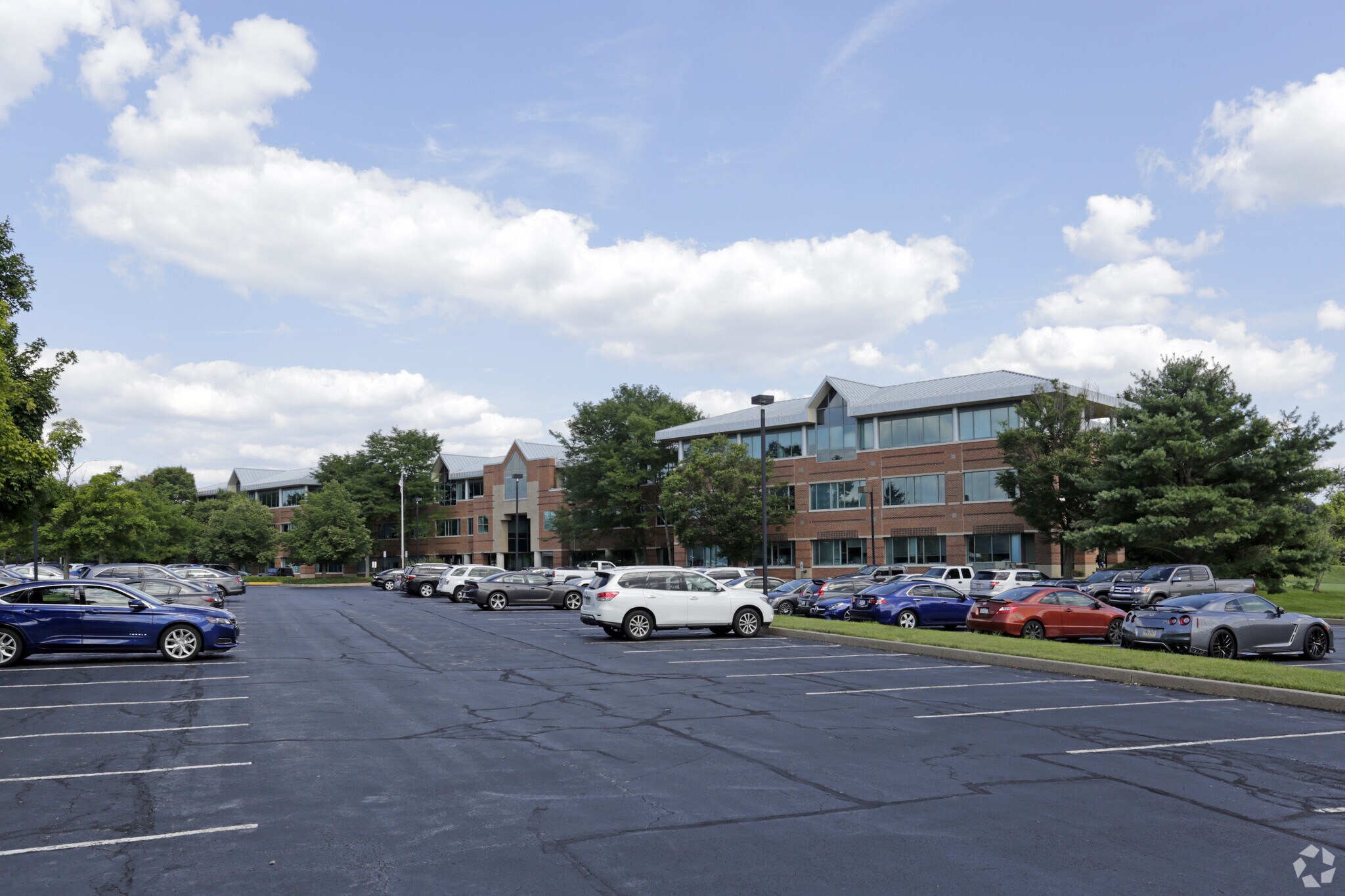 100 Tournament Dr, Horsham Township, PA for lease Primary Photo- Image 1 of 9