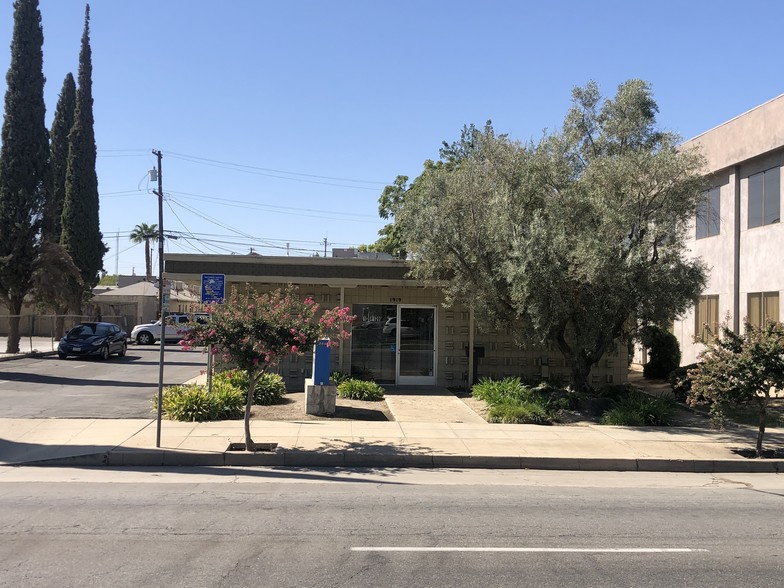 1919 Truxtun Ave, Bakersfield, CA for sale - Building Photo - Image 1 of 1