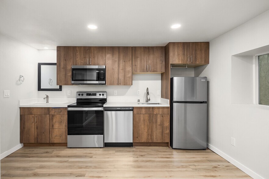 4400 Linden Ave N, Seattle, WA à vendre - Photo du bâtiment - Image 2 de 14