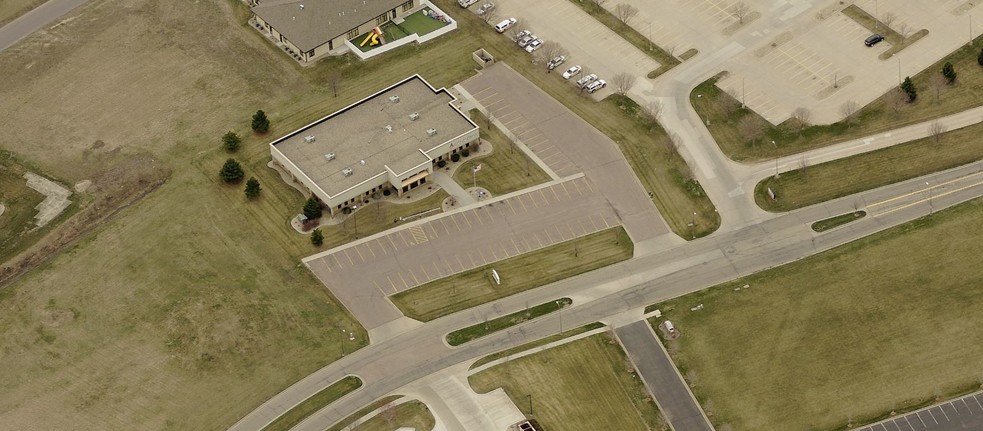 5020 S Broadband Ln, Sioux Falls, SD for lease - Aerial - Image 2 of 3